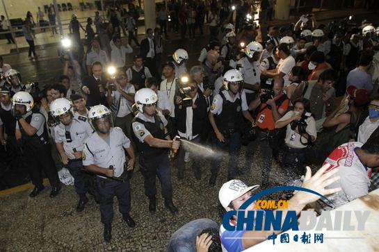 巴西總統(tǒng)為民眾抗議活動深感驕傲 承諾改善民生