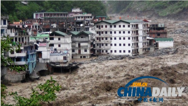 印度強降雨引發(fā)洪水 死亡人數或高達6500人