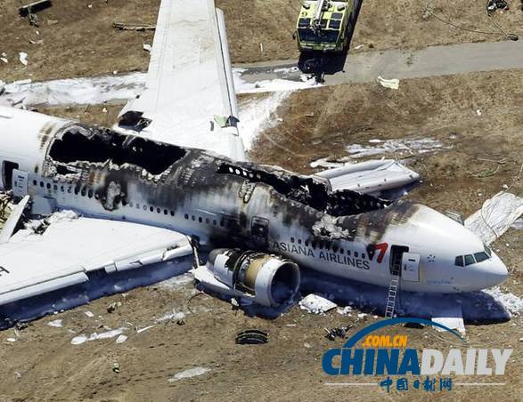 調(diào)查發(fā)現(xiàn)韓亞失事客機(jī)2名空姐被拋出機(jī)身并幸運(yùn)生還