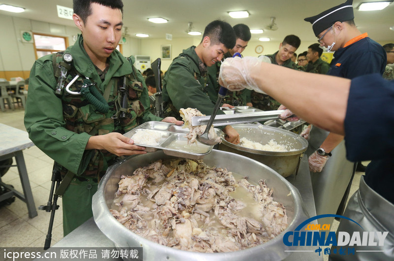 美味大補超幸福！韓國陸軍訓(xùn)練食譜加入鮑魚參雞湯