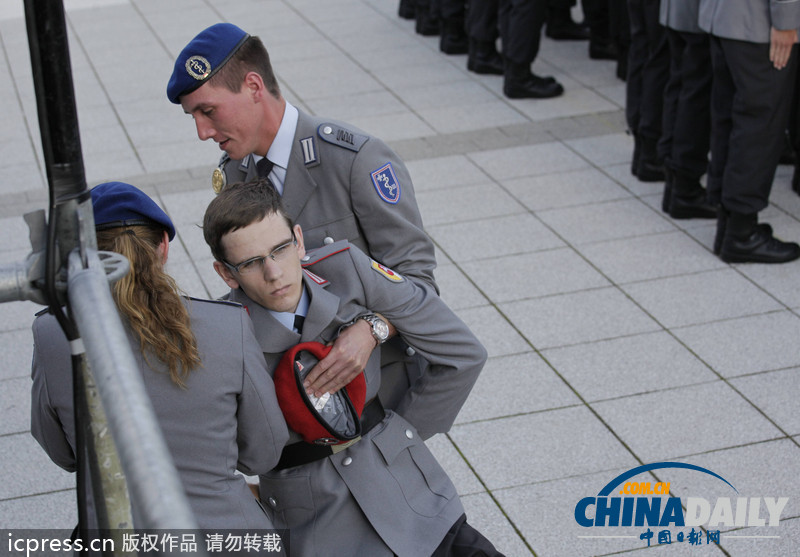 “八一”建軍節(jié)來臨 盤點各國“虛弱”大兵（組圖）