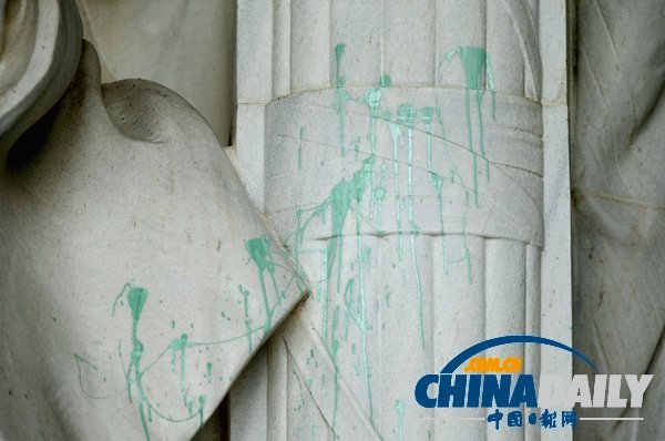 中國(guó)女子在美出庭受審 疑向華盛頓林肯紀(jì)念堂等潑漆