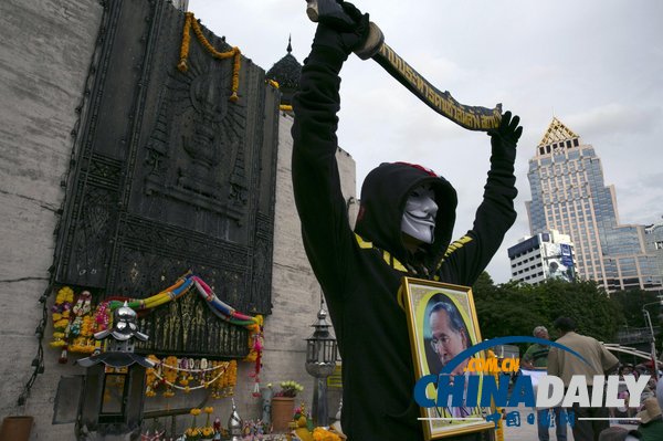泰國再現(xiàn)反政府示威集會(huì) 數(shù)千人參加（組圖）