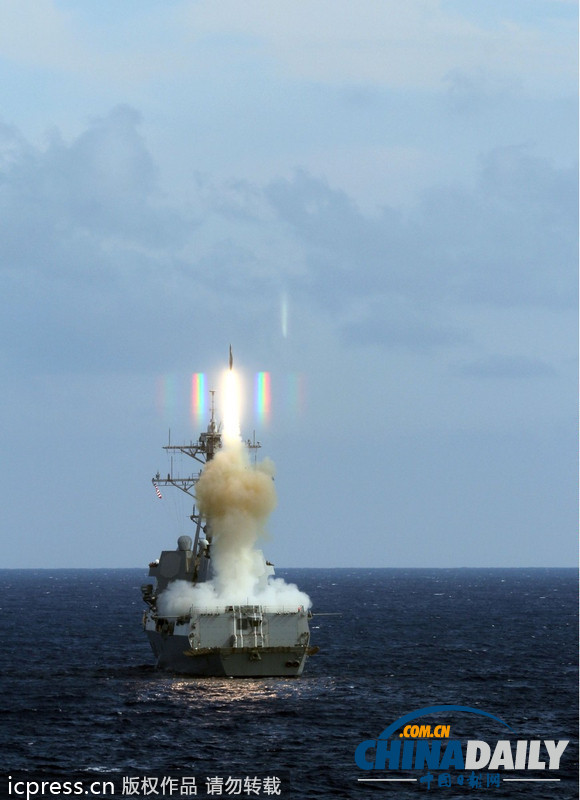 美軍驅逐艦模擬攔截反艦導彈 保護航母安全（組圖）