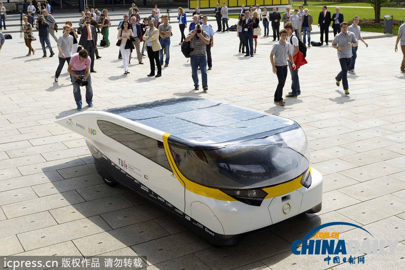 全球首輛家用太陽能汽車造型炫酷 可跑近700公里(組圖)