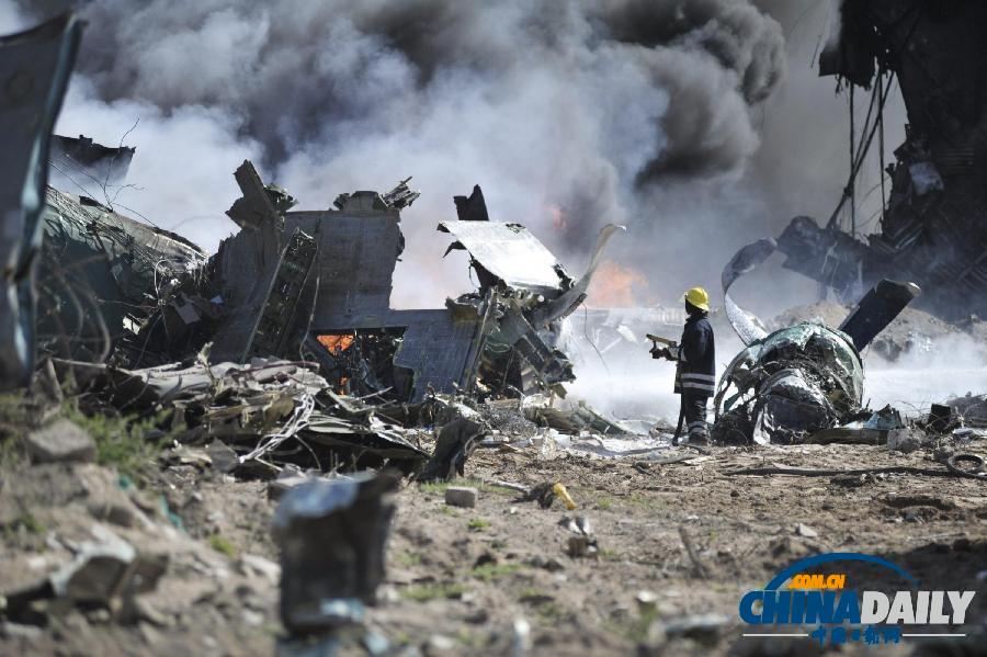 外軍機(jī)在索馬里首都機(jī)場起火燒毀 至少4人死亡（圖）