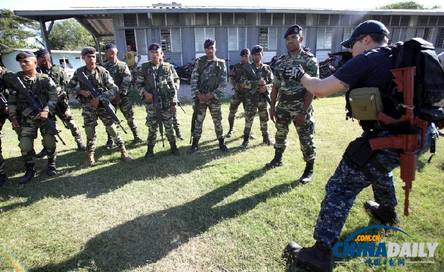 美國與東帝汶舉行聯(lián)合軍事演習(xí)（組圖）