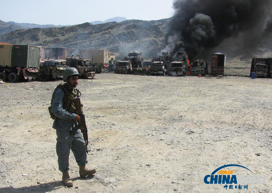 阿富汗塔利班襲擊美軍后勤基地 30多輛軍車(chē)被毀