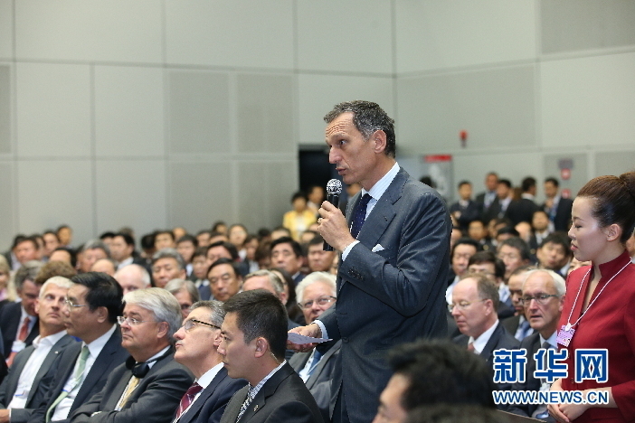 李克強(qiáng)會見2013夏季達(dá)沃斯論壇企業(yè)家代表（組圖）