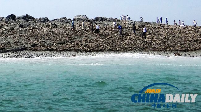 巴基斯坦地震“震”出小島 專家發(fā)現(xiàn)島上溢出甲烷
