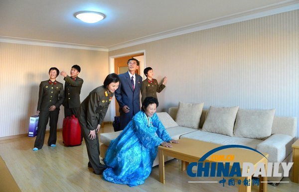 朝鮮運(yùn)動(dòng)員獲新式住房 金正恩送沙發(fā)作禮物
