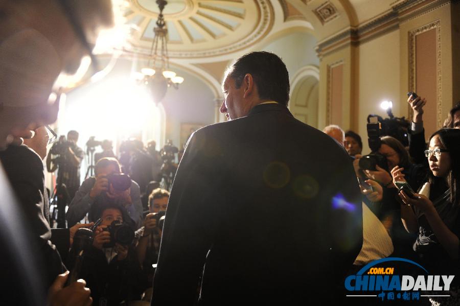 美國會兩院通過提高債務(wù)上限議案 政府將重啟
