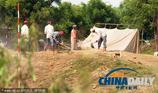 印度牧師夢(mèng)見(jiàn)地下千噸黃金 政府下令“開(kāi)挖”