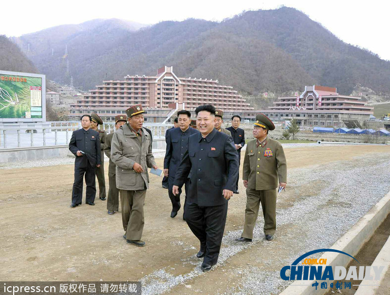 金正恩再次視察馬息嶺滑雪場(chǎng) 稱(chēng)贊建設(shè)者愛(ài)國(guó)（圖）