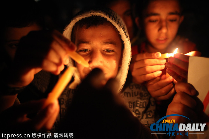 加沙唯一發(fā)電站停運 民眾秉燭抗議每天停電12小時（高清組圖）
