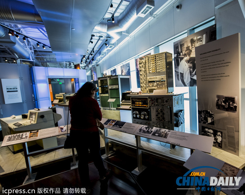 美國硅谷歷史博物館展出古董級(jí)電腦（組圖）