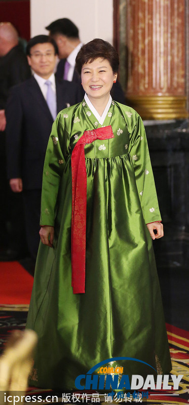 朝鮮批樸槿惠掀“裙子妖風(fēng)” 像“無知村婦”
