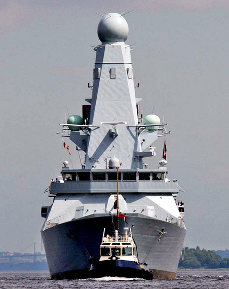 “歐洲第一艦”英國(guó)皇家海軍“勇敢”號(hào)訪問(wèn)上海