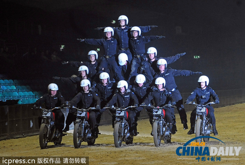 2013屆英國軍事錦標(biāo)賽 士兵們各顯獨(dú)門絕技