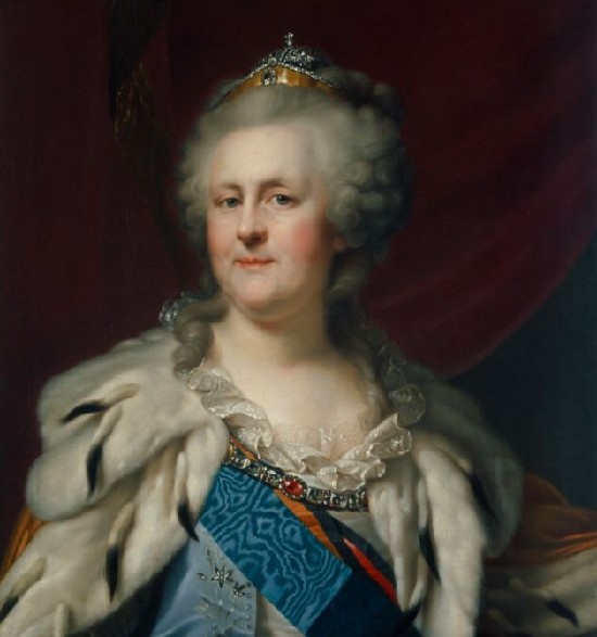 英國首相與俄國女皇長得像？！對比照網(wǎng)上躥紅