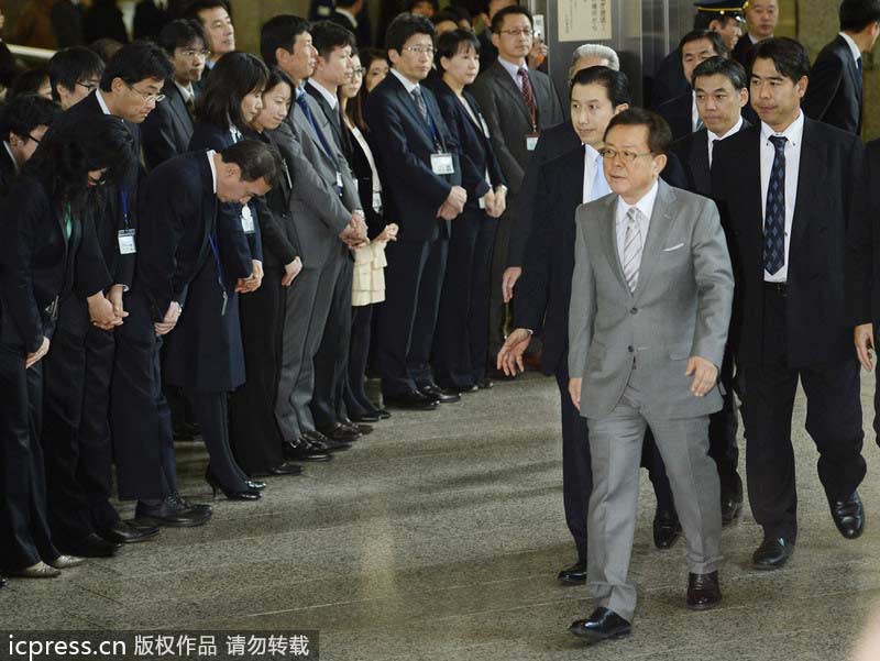 東京都知事豬瀨直樹黯然離職 與上任盛況成鮮明對比