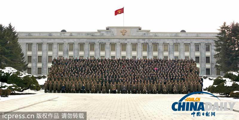 金正恩親自表彰朝軍水產(chǎn)部門(mén)有功人員 崔龍海宣讀政令
