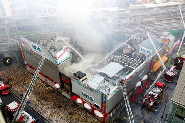 東京大火被撲滅新干線恢復(fù)行駛 滯留乘客超1萬(wàn)