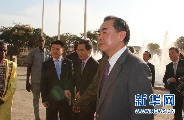 王毅外長說中國援非的事實(shí)讓各種不實(shí)之辭蒼白無力