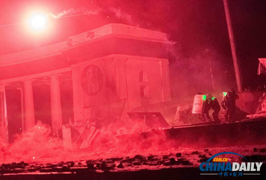烏克蘭首都騷亂造成200人受傷 二戰(zhàn)后最嚴重