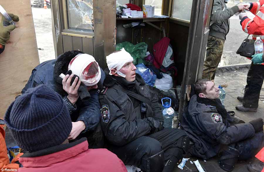 烏克蘭基輔騷亂致27人死亡 雙方達(dá)成?；饏f(xié)議