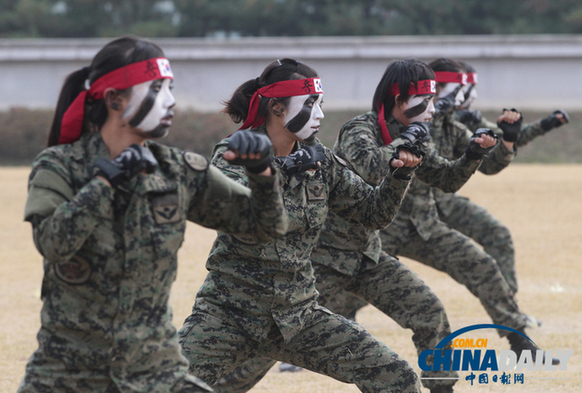 女子也可開(kāi)坦克打炮：韓國(guó)向女兵開(kāi)放更多戰(zhàn)斗兵種