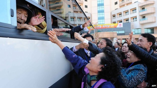 朝韓離散家屬團(tuán)聚活動啟動 85歲老人苦等64年感慨萬千
