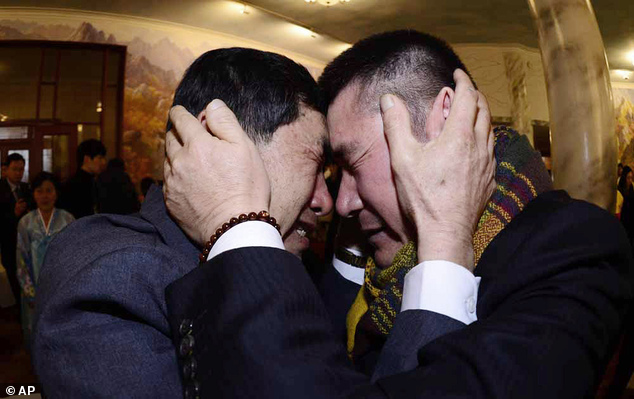 韓朝離散家屬團聚活動結束 難舍之情溢于言表