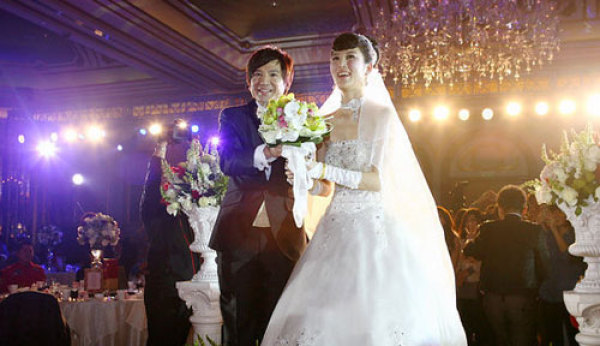 吳奇隆劉詩(shī)詩(shī)17歲之差 港臺(tái)大叔都愛(ài)找內(nèi)地嫩妻？