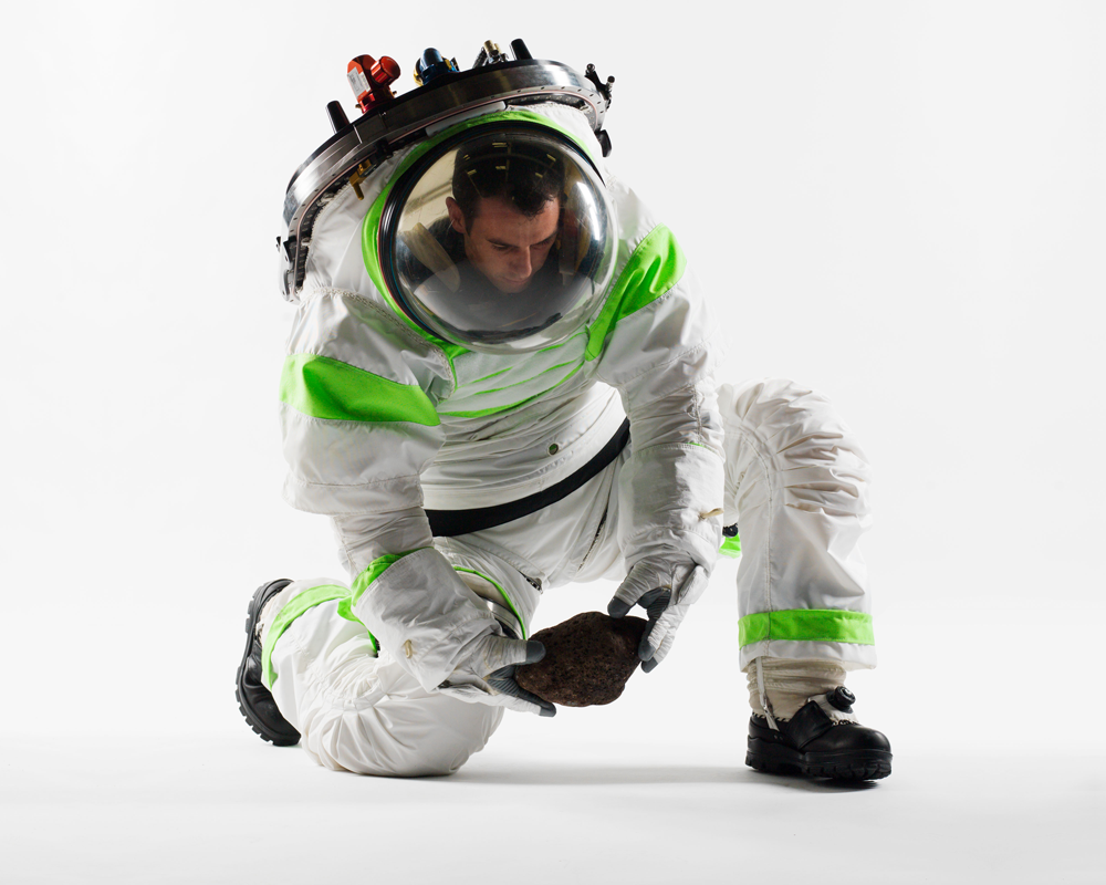 NASA新一代宇航服票選誕生 開創(chuàng)多項(xiàng)里程碑