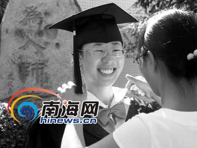 大學(xué)畢業(yè)了 你拿什么當(dāng)紀(jì)念？