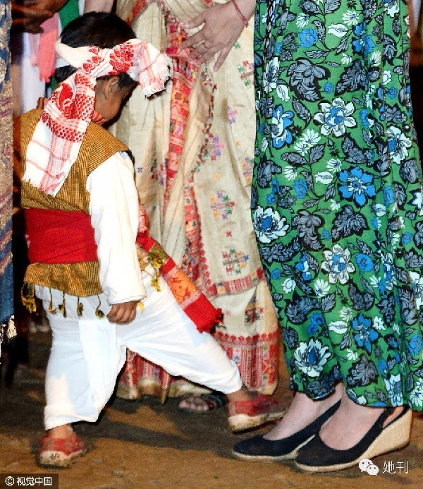 她貴比英女王，卻穿幾百塊的衣服美翻東南亞！