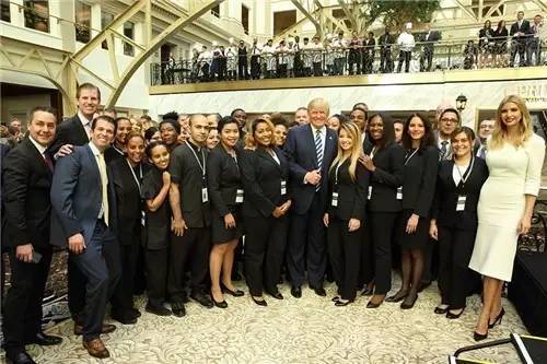 伊萬(wàn)卡·特朗普在特朗普國(guó)際酒店開(kāi)業(yè)典禮上的演講