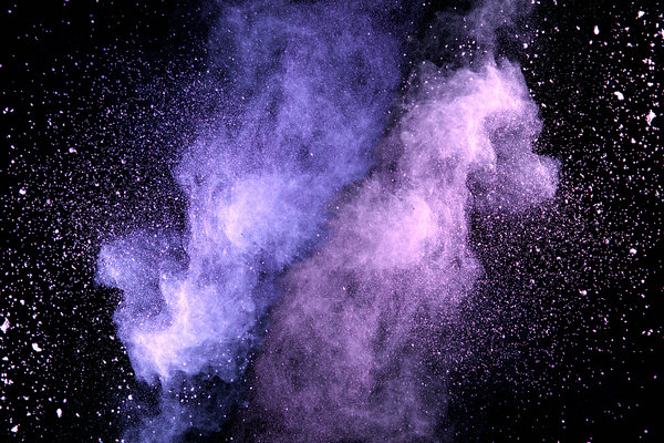 搶先看！2018年度色彩如此神秘又高科技