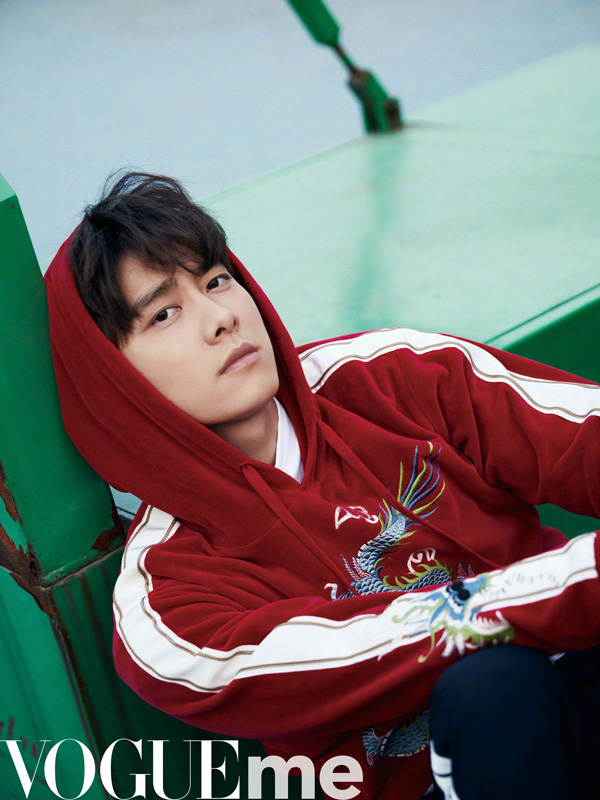 過年啦！來和明星學(xué)學(xué)怎樣穿紅衣最好看（組圖）