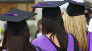 倫敦時尚：畢業(yè)季，怎么穿？