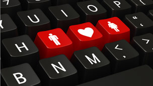 Love on a laptop? 網(wǎng)上尋真愛