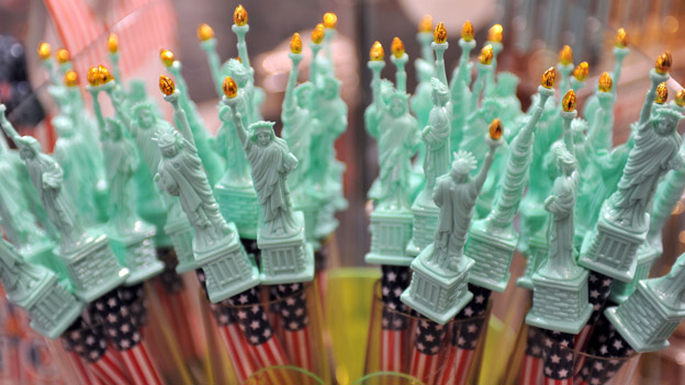 At liberty 自由，隨意