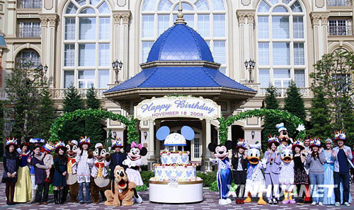 東京迪斯尼米奇80大壽生日會(huì)