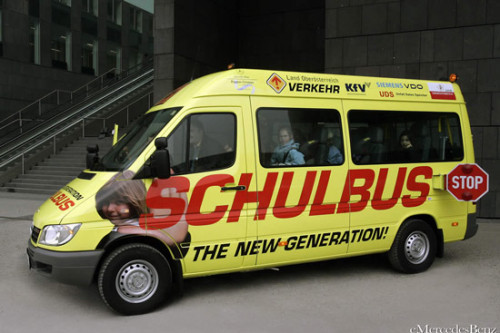 國外街頭千奇百怪的學(xué)生車