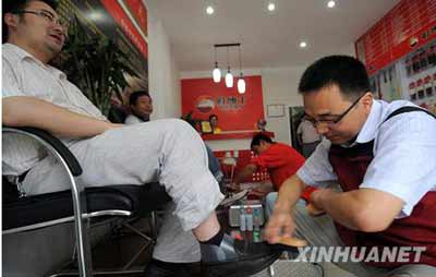 大學生自主創(chuàng)業(yè)瓶頸何在？75%有創(chuàng)業(yè)熱情僅2%行動