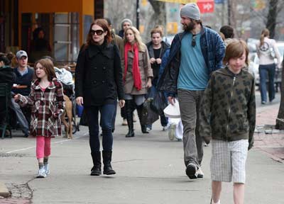 盤(pán)點(diǎn)好萊塢那些未婚生子的明星們