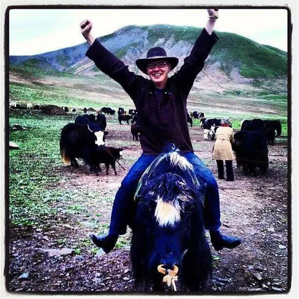 每天只用一分鐘，讓你身臨其境“學(xué)”兩會 | 艾瑞克跑兩會