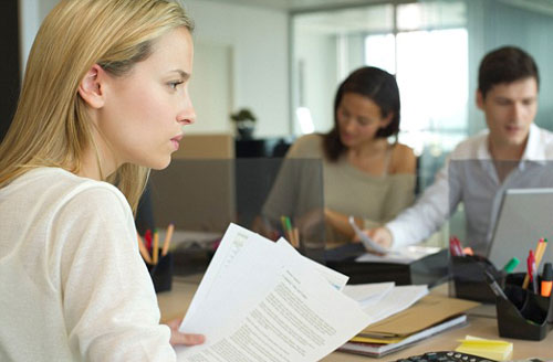 美女求職簡歷不該附照片？