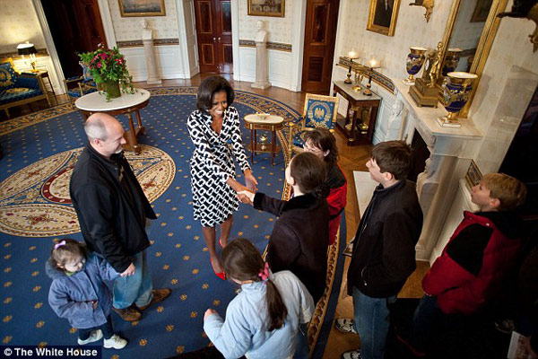 美國(guó)白宮：歡迎大家來(lái)拍照！